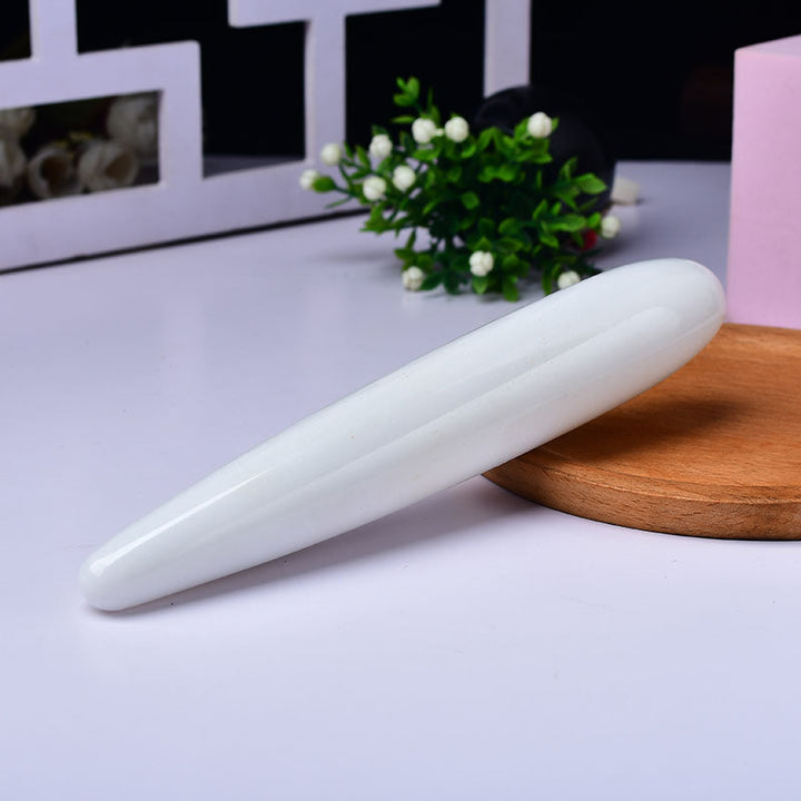 Gerader Kristalldildo aus weißer Jade