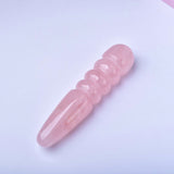 Charger l&#39;image dans la galerie, Dildo aus rosa Kristall mit vier Ringen